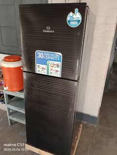 Dawlance Refrigerator Medium size inverter technology