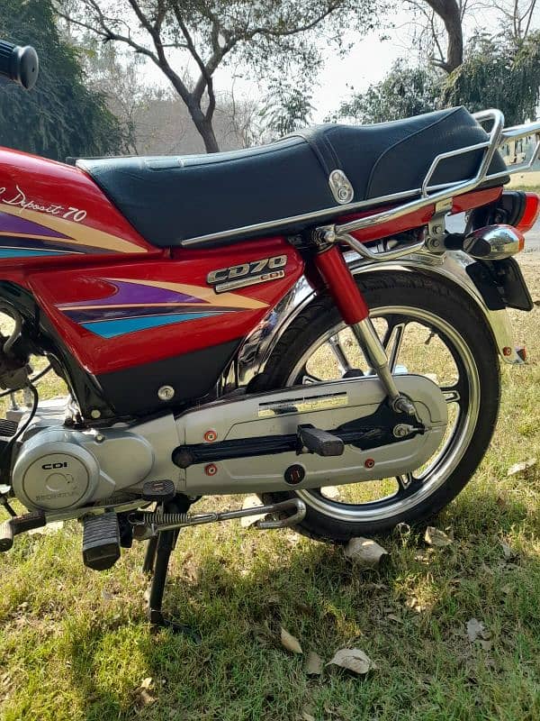 Honda CD 70 Motorcycle Mera 0