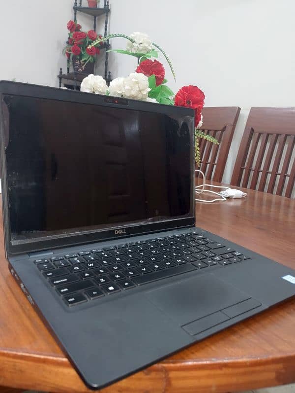 Dell laptop like brand new condition 8 Gb ram 256 rom 1