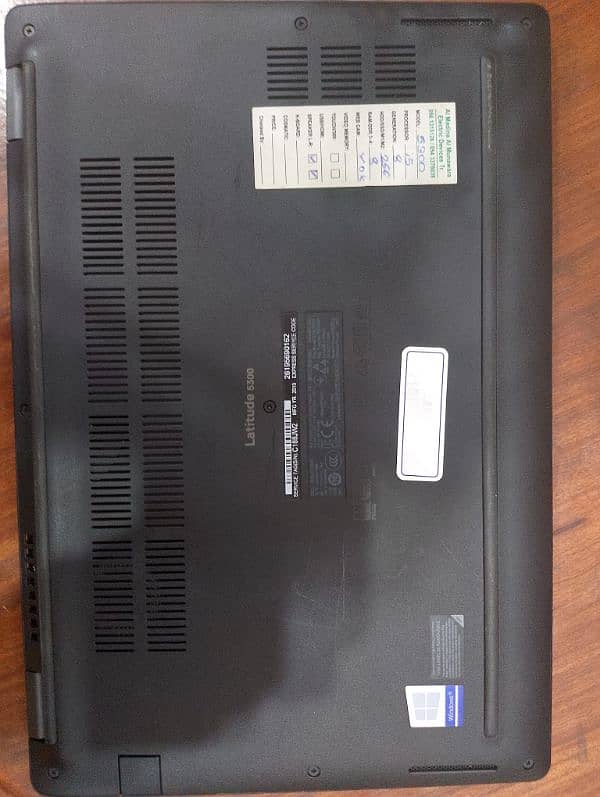 Dell laptop like brand new condition 8 Gb ram 256 rom 6