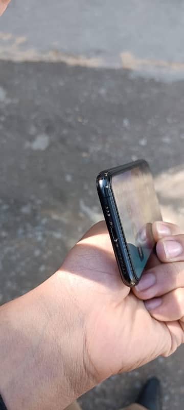 iphone 11 pro pta approved 5