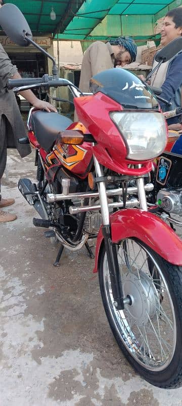 honda pridor 100cc good condition all punjab number biometric 4