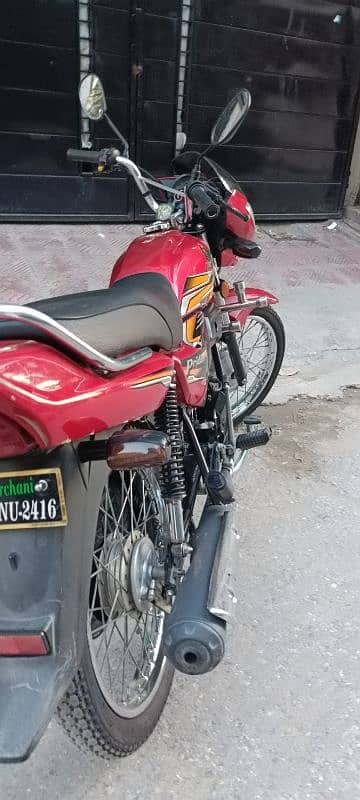 honda pridor 100cc good condition all punjab number biometric 10