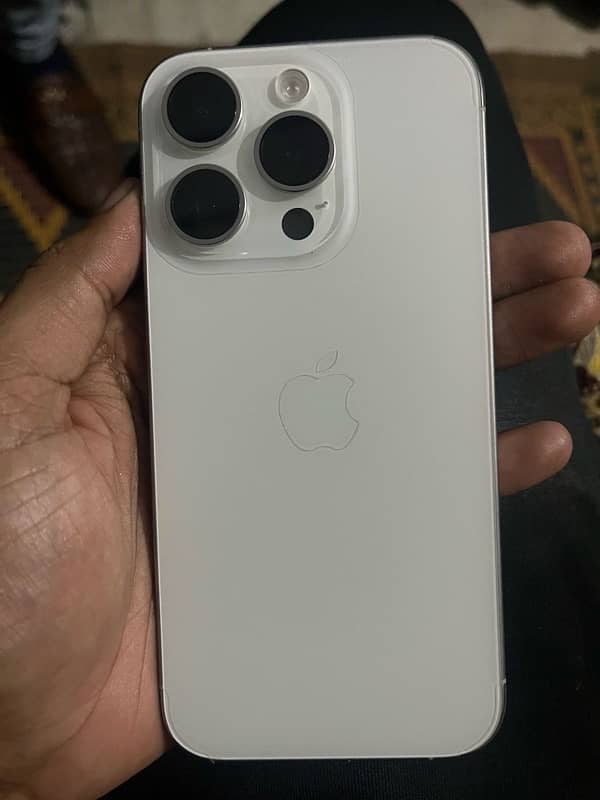 iPhone 15 pro jv 128gb 5