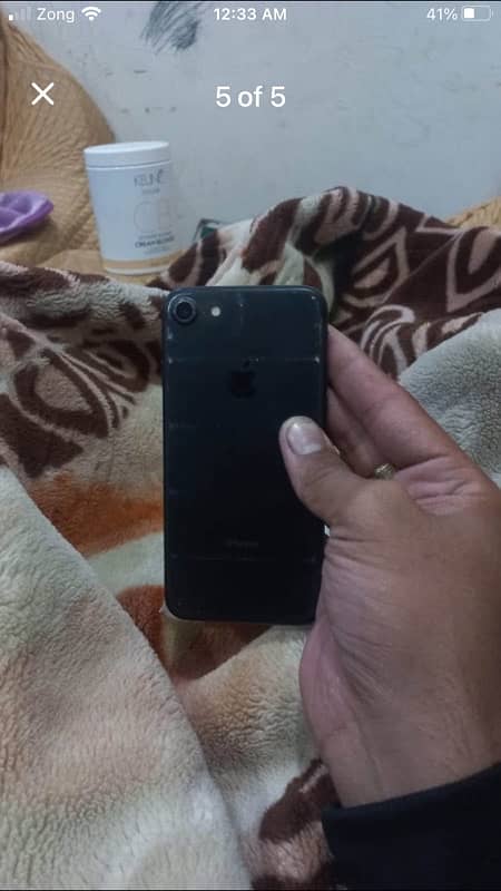 iPhone 7 black 128 gb pta approved 4