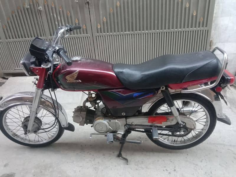 Honda cd 70 0