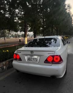 Toyota Crown 2004