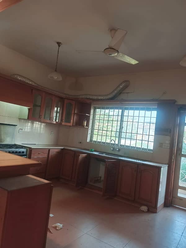 Banigala 3 Kanal Double Story House Available For Rent 34