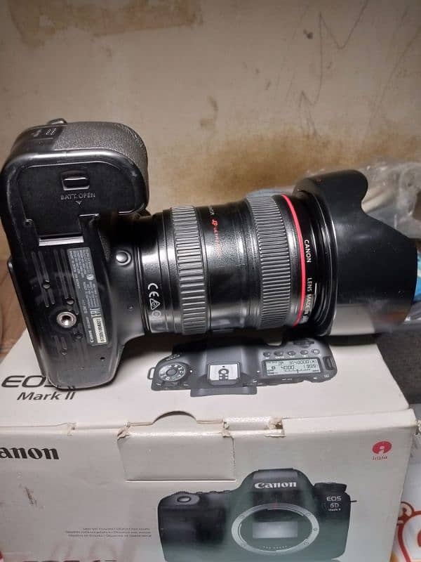 Canon video camera 6d. 2 24/105 5