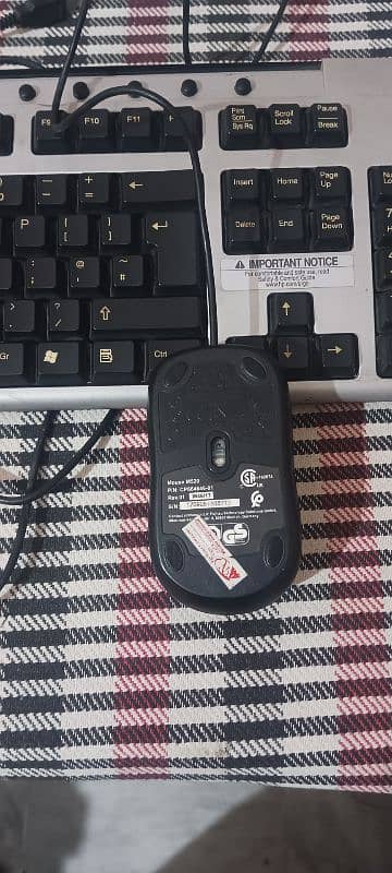 HP Wired Keyboard + Fujitsu Wired Mouse 4