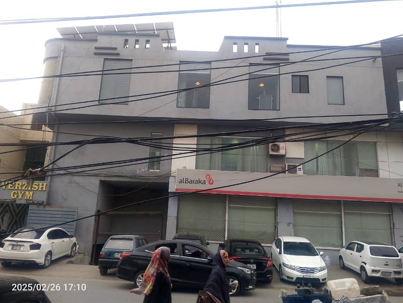 *Best Option Commercial Main Boleword Allama IQBAL TOWN Lahore* 21 Marla Corner Triple Story Plaza Urgent For Sale Prime Location 4