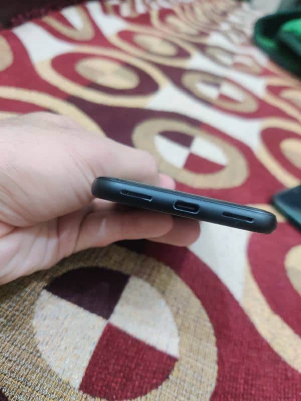 GOOGLE PIXEL4  6/64 BLACK COLOR 7