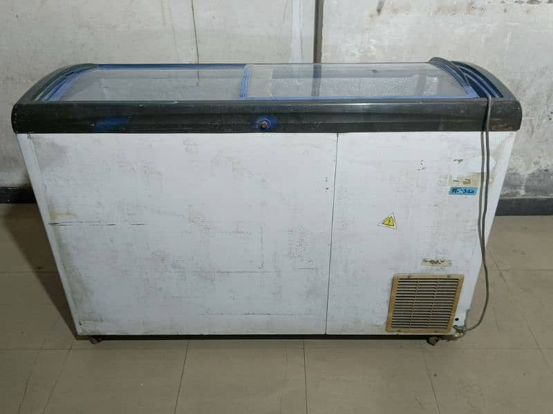 R-134A  Ice cream freezer 1