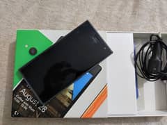 Nokia Lumia 730 box open