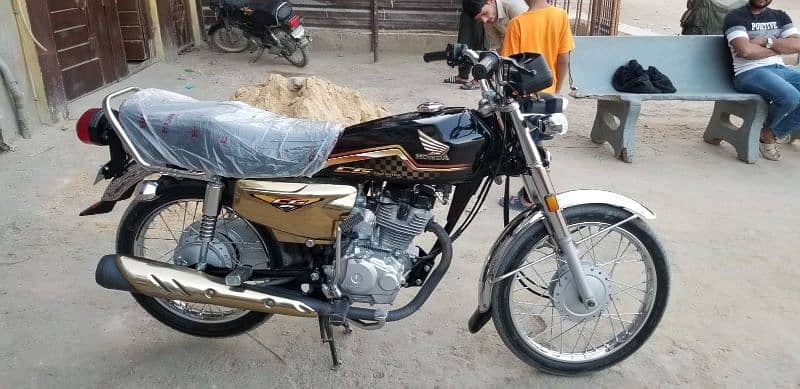 Honda CG125 Self Star 2024 1