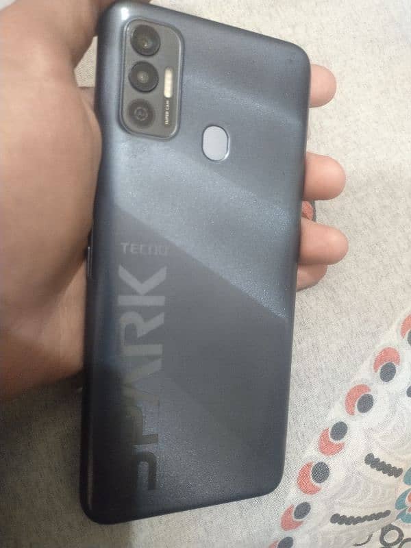 Tecno Spark 7 4gb 64gb 6000mah 4