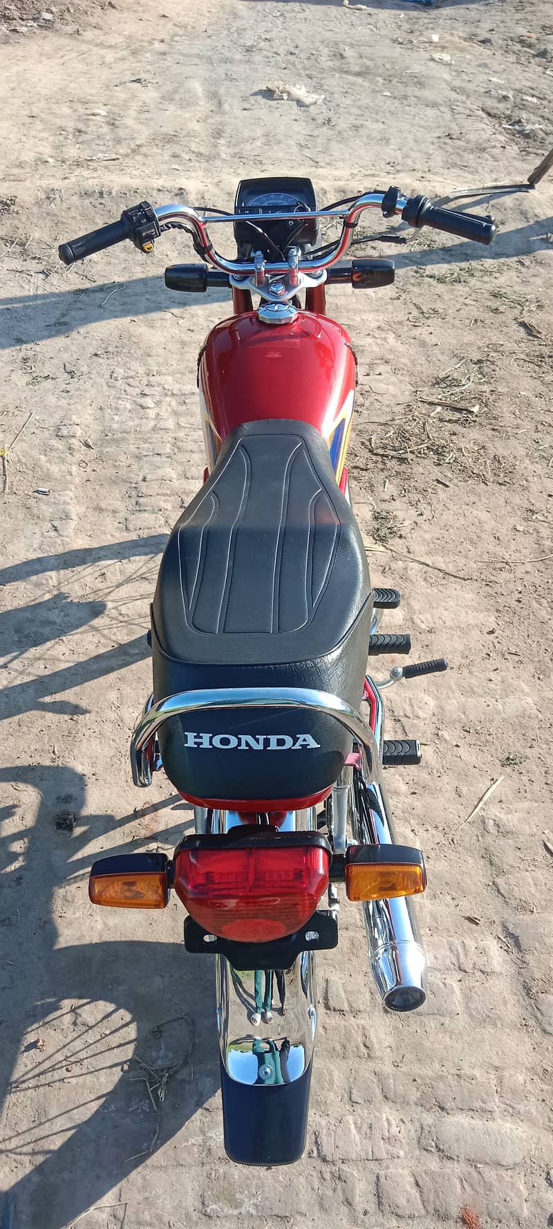 Honda CD 70 2025 5