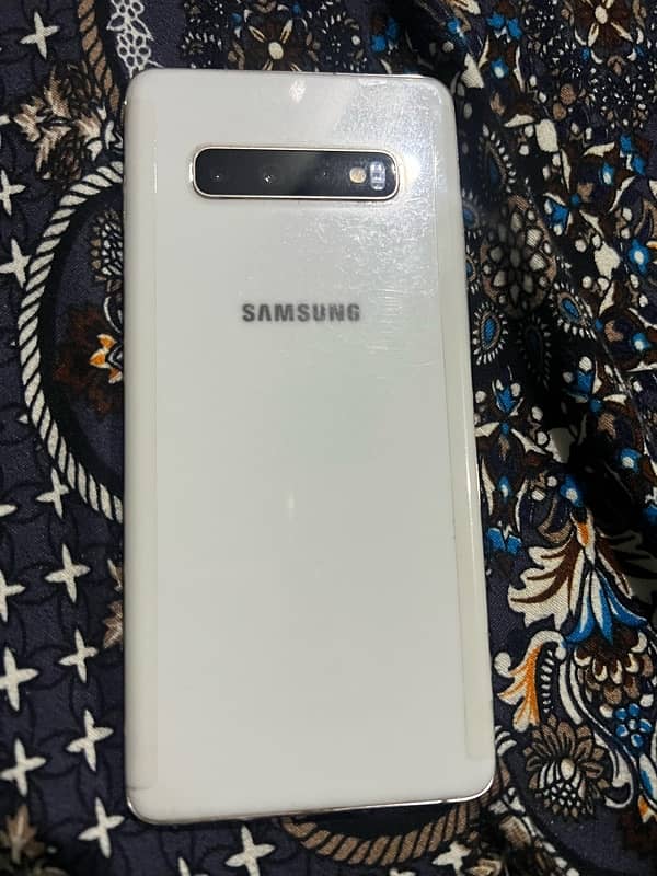 Samsung Galaxy S10 plus 1