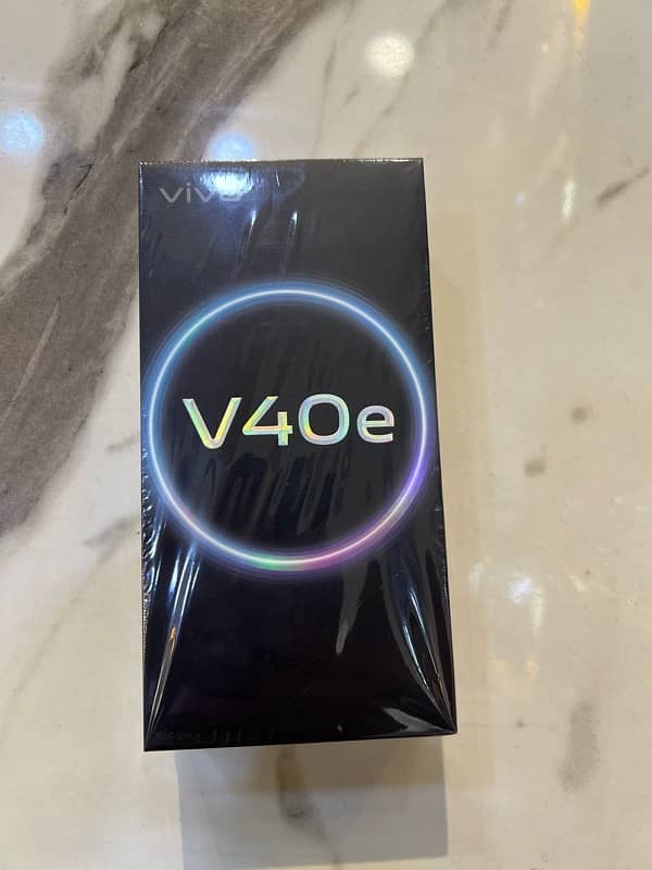 ViVo v40e just box Open 0