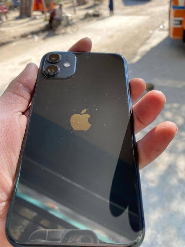 iphone 11 For sale 64 GB 10/10 condition 4