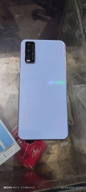 Vivo y20  4GBRom 64GBRam  Full box With charger 3