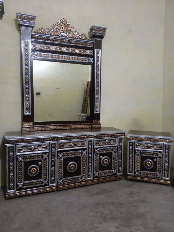 solid heavy complete bed set furniture for sale in Lahore 4