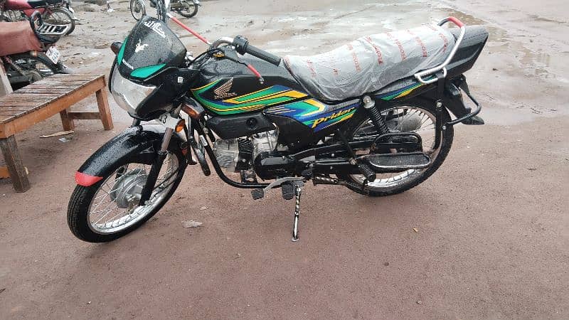 honda pridor lush coundation 10/10 one hand bilkul zero 3