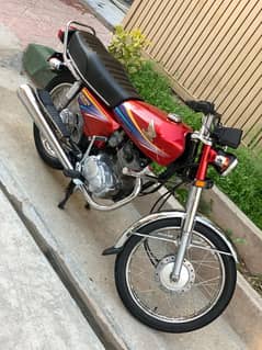 Honda 125 2011 Model antique