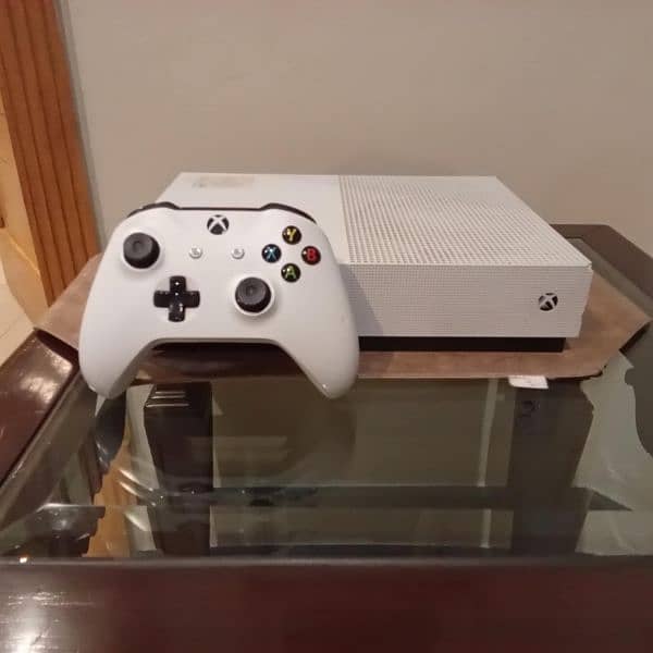 Xbox One S Digital 1Tb with Two Original Controllers 0