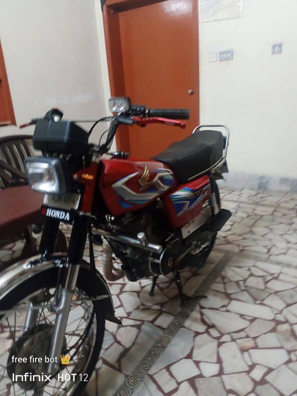 Honda 125 brand new 10/10 5