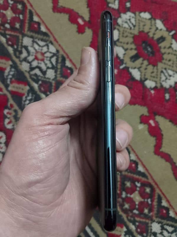 Iphone 11 Pro. Non PTA Factory Unlock. 64GB. Battery 85% Condition 9/10 2