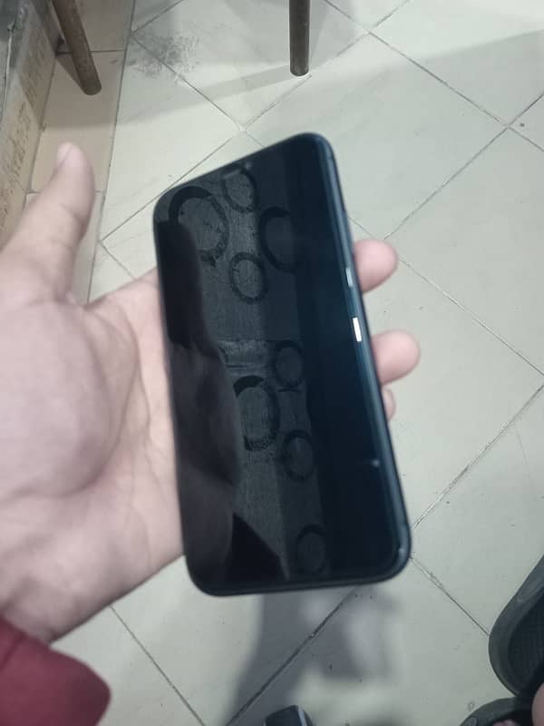 iPhone 11 64 Gb NON-PTA JV 3