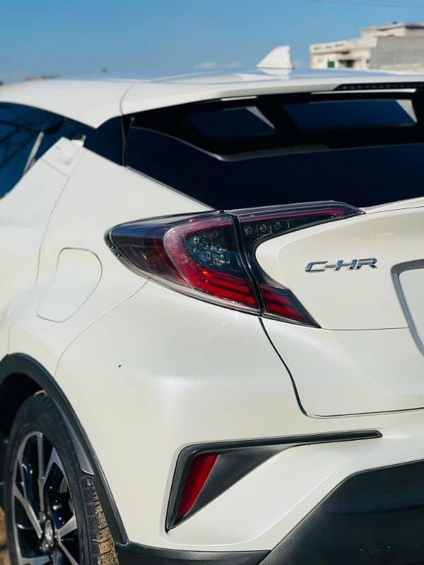 Toyota C-HR 2017 9