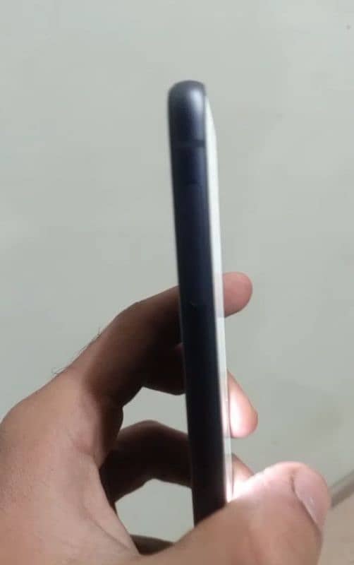 Samsung galaxy s21 fe 5g 8+128 non pta Sim time 4 months 3