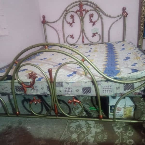 iron bed 1