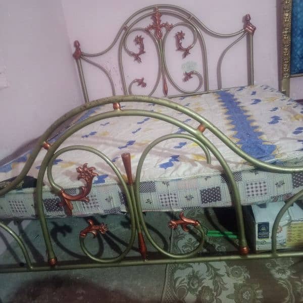 iron bed 3