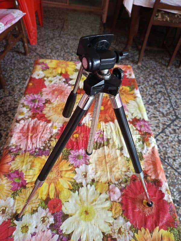 universal tripod camera stand 1