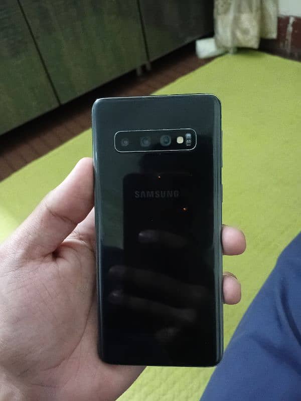 Samsung s10 8/128 1