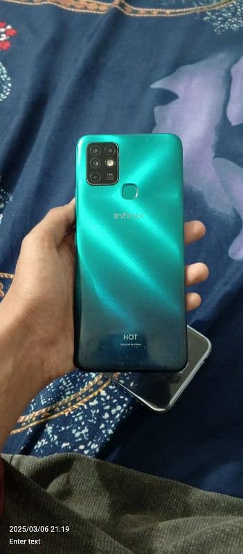 infinix hot 10 1 year used 9/10 condition no box or accessories 4