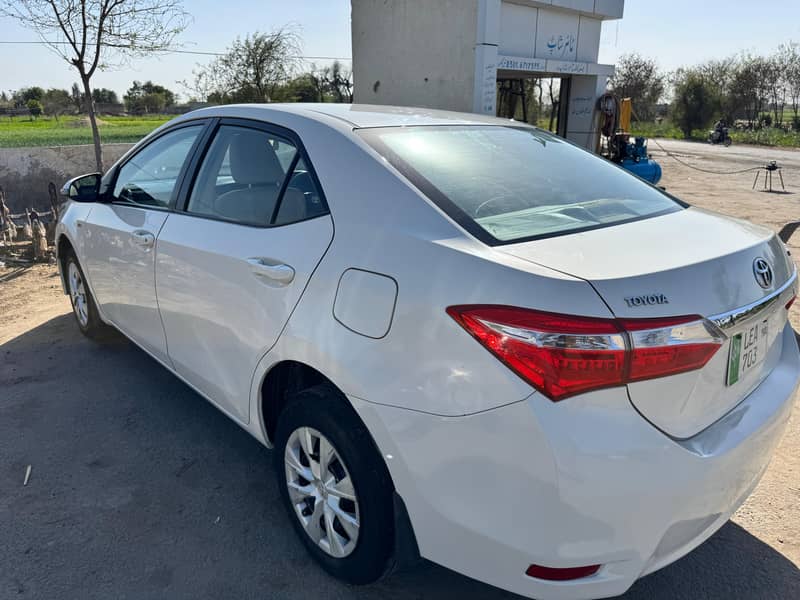 Toyota Corolla XLI 2015 10