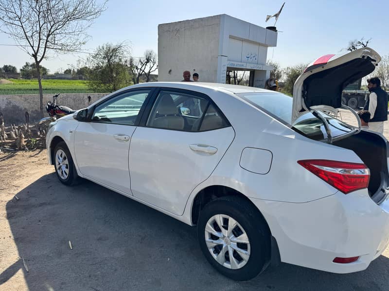 Toyota Corolla XLI 2015 11