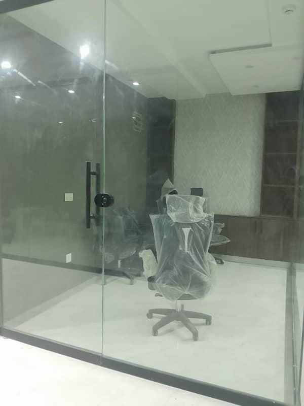 3500 Sq Ft Office Spec Available For Rent In DHA Main Boulevard 4