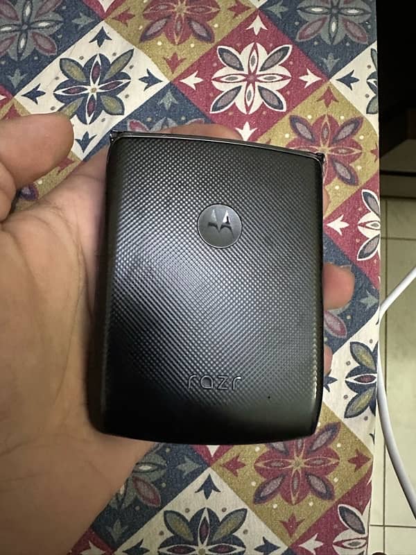 motorola razr 2019 3