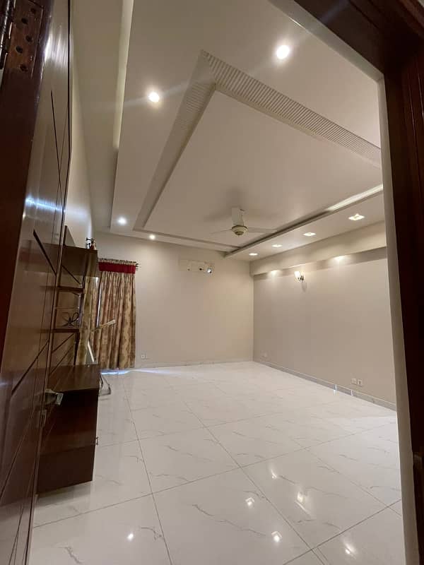 20 Marla Spanish House For Sale Abdullah Garden Canal Road Faisalabad 5