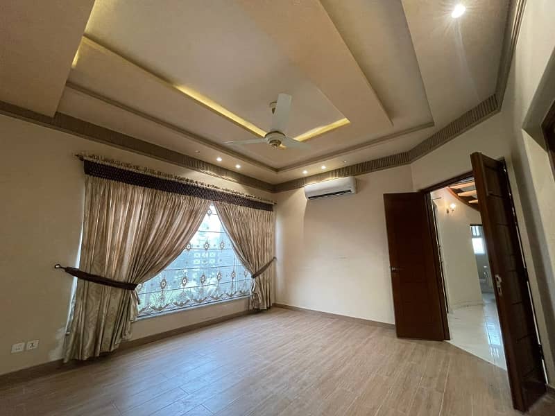 20 Marla Spanish House For Sale Abdullah Garden Canal Road Faisalabad 13