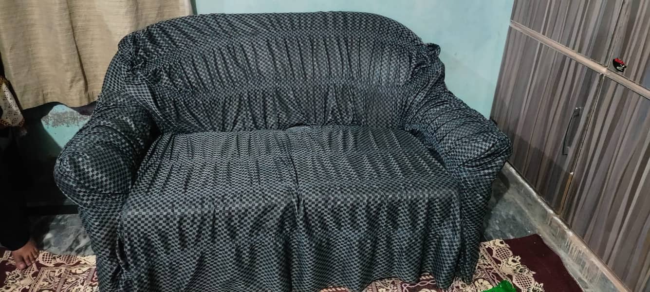 6 seater sofa set with cover Good condition 3