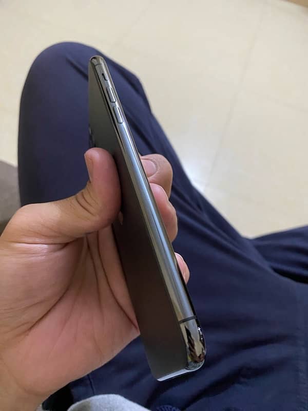 Iphone 11 pro max 64gb dual sim pta approved hk 1