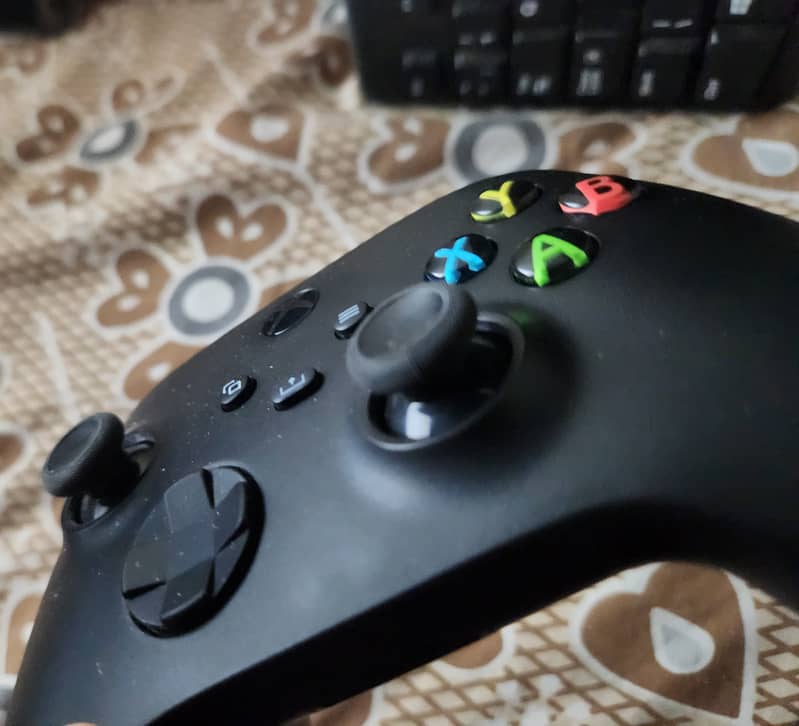 Xbox Controller 10/10 condition 4