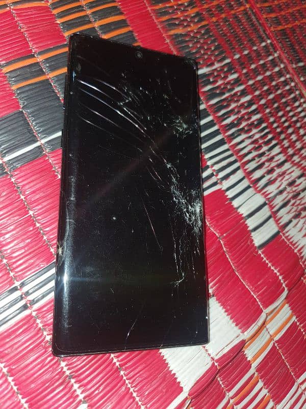 samsung note 10 LCD ok hai glass damge hai 1