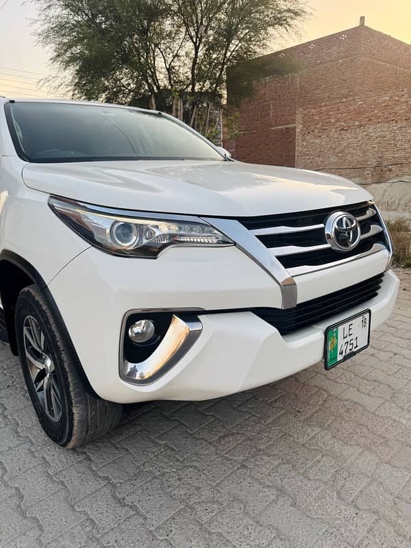 Toyota Fortuner V 2017 3